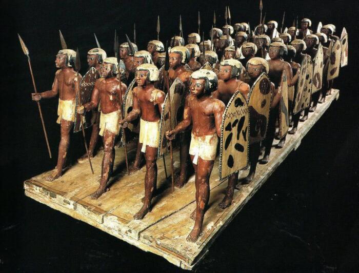 древнеегипетские воины с доспехами