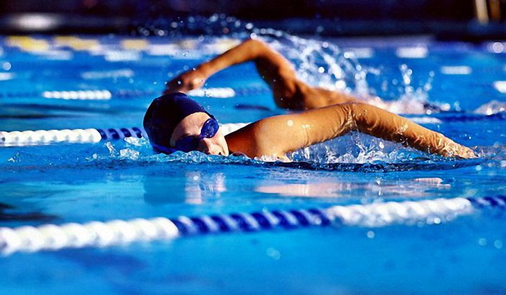 Как взрослому научиться переплывать бассейн